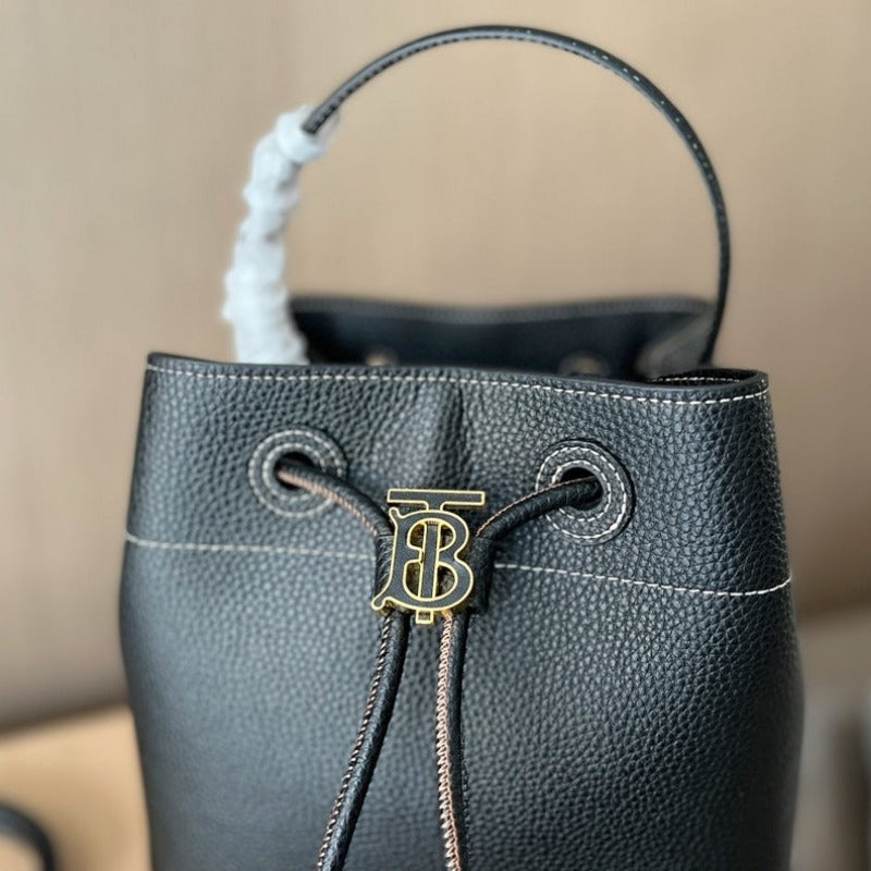 Bur title Bucket Bag Black