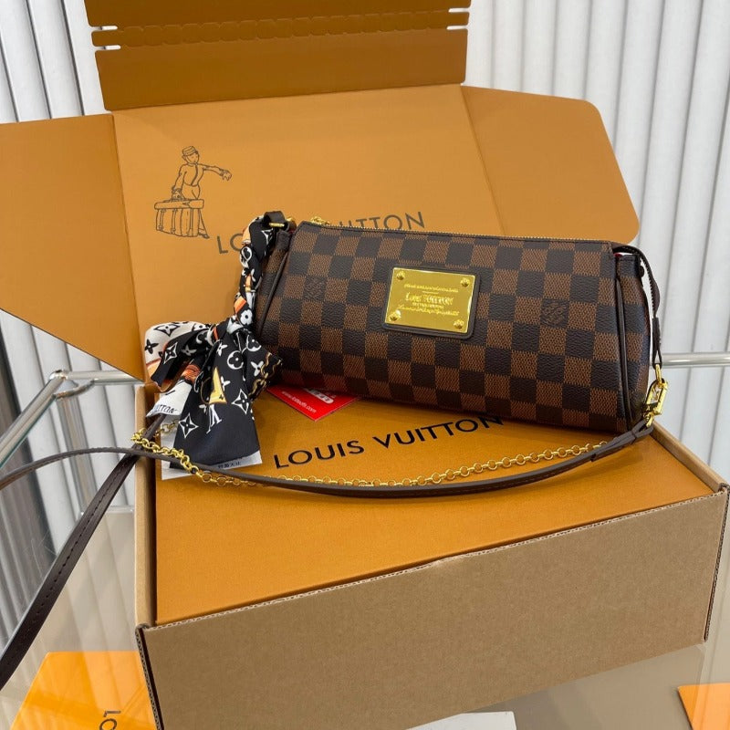 Damier  Eva Clutch Brown