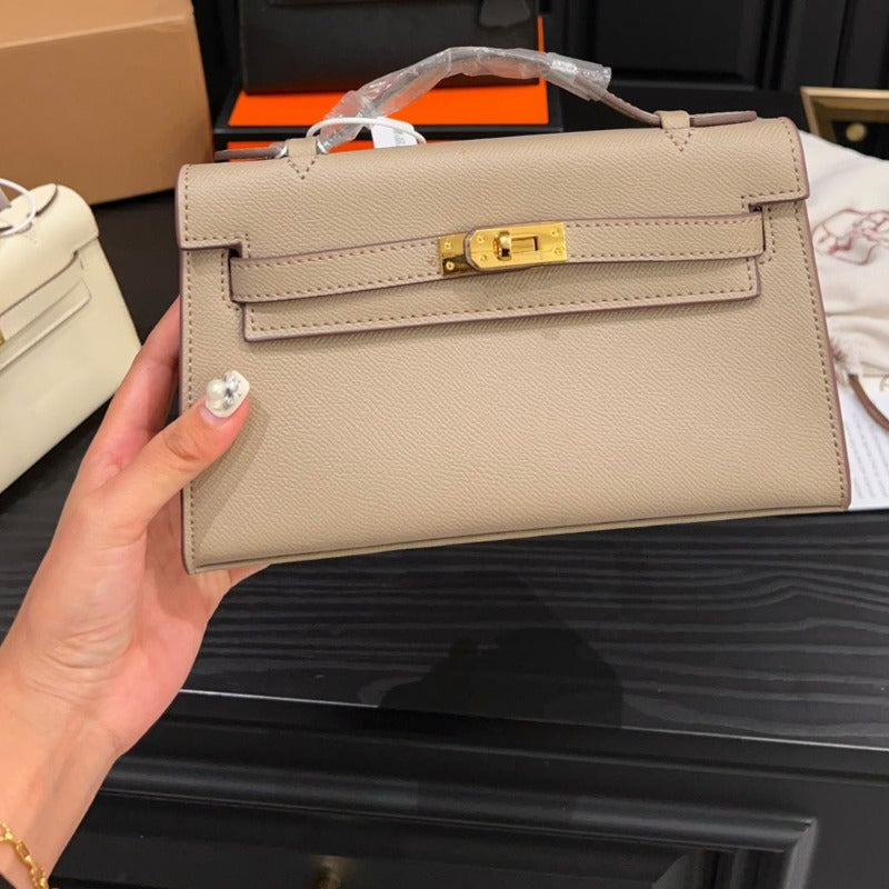 Kelly Pochette Handbag Beige