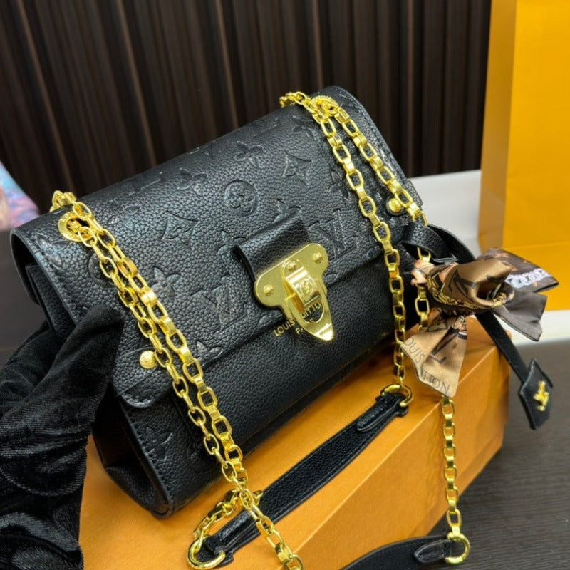 Vavin Chain Bag Black