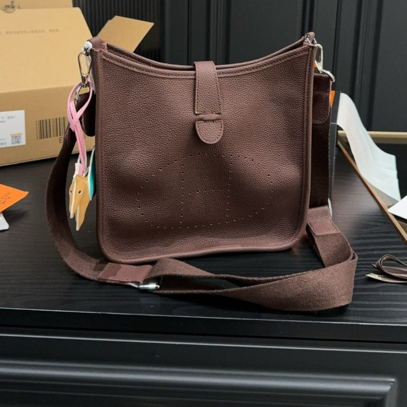 Evelyne Shoulder Bag Brown