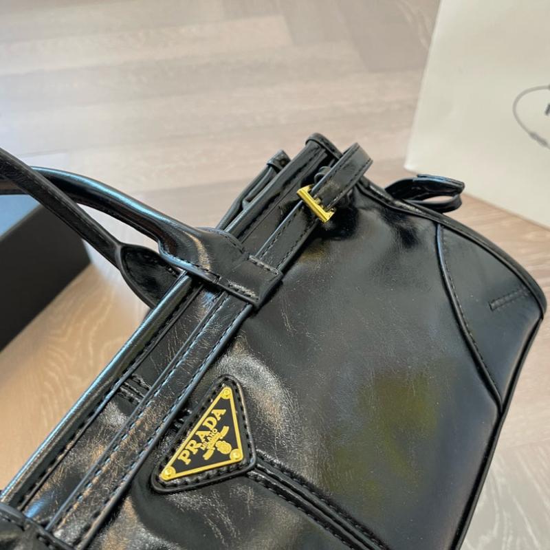 Medium two-way bag with triangle logo Black New